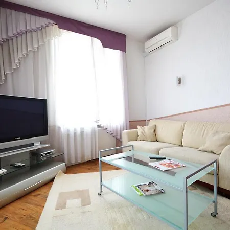 Apartament Aparton Kolasa 8 *